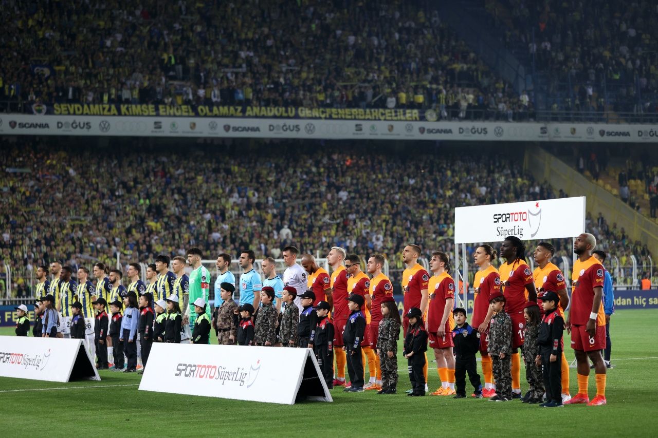 Miha Zajc, Fenerbahçe - Galatasaray derbisinde kariyer rekoru kırdı 1