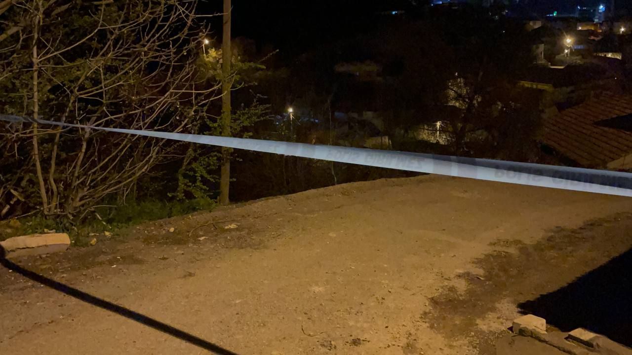 Yağışlar nedeniyle istinat duvarı çöktü: 1 ev tahliye edildi 7