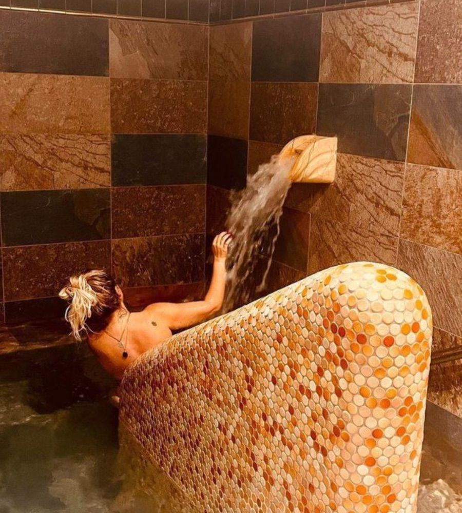 Yeliz Yeşilmen Hamam Sefasından Üstsüz Fotoğraflarını Paylaştı! 4
