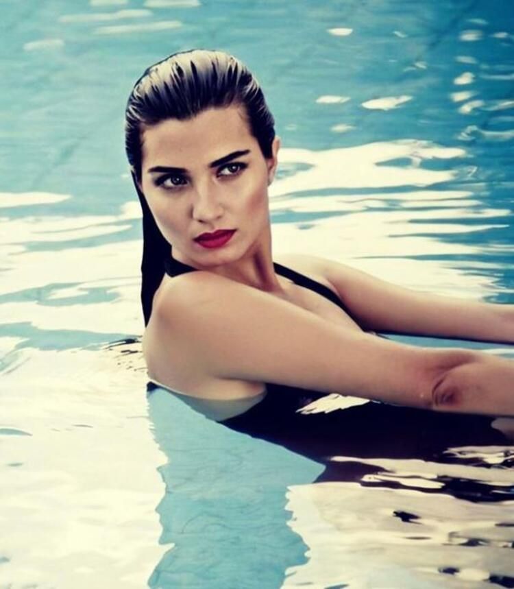 Tuba Büyüküstün Eski Aşkı Umut Evirgen'e Yazdıklarını Paylaştı! 1