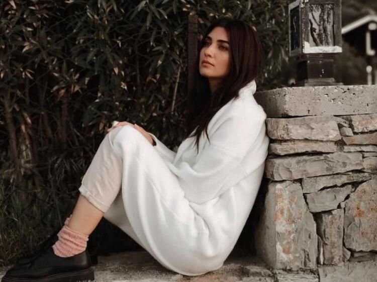Tuba Büyüküstün Eski Aşkı Umut Evirgen'e Yazdıklarını Paylaştı! 6