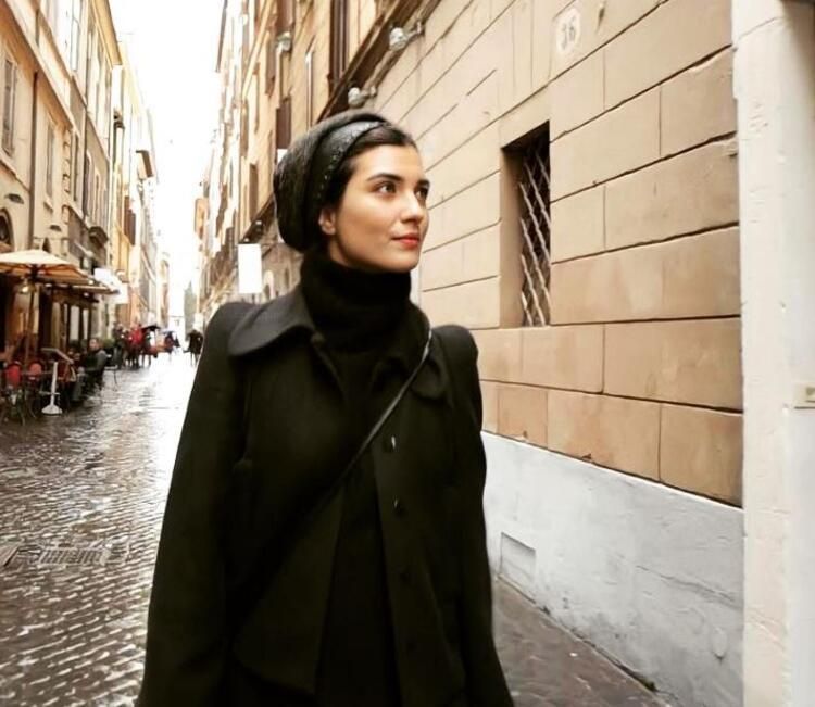 Tuba Büyüküstün Eski Aşkı Umut Evirgen'e Yazdıklarını Paylaştı! 11