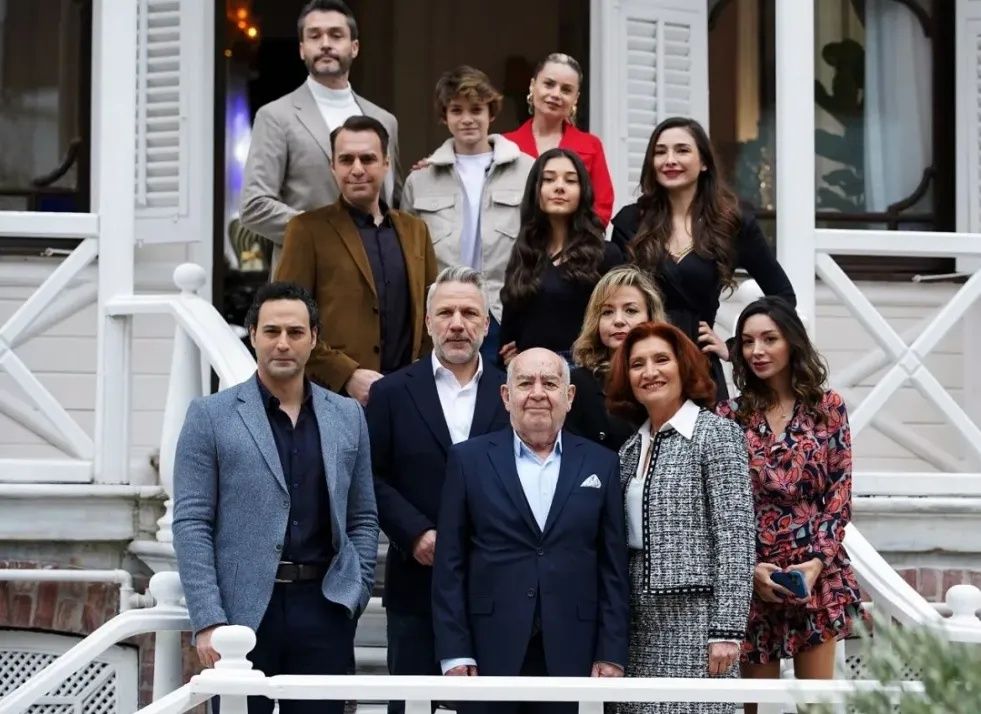 Baba Dizisinde Tahmin Edilemeyen Kriz Baş Gösterdi! 4