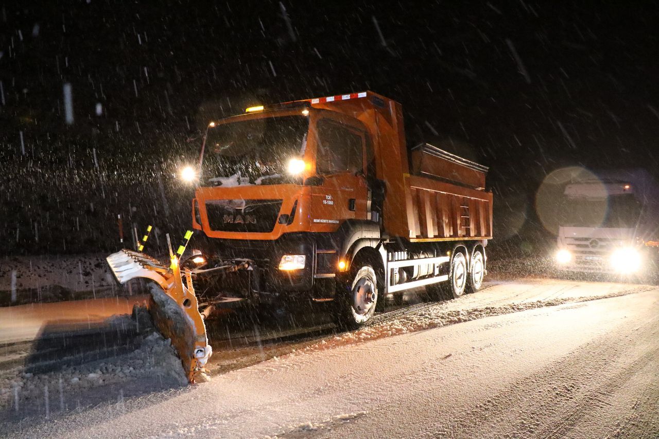 Nisan ayında birçok il kar yağışına teslim oldu 5