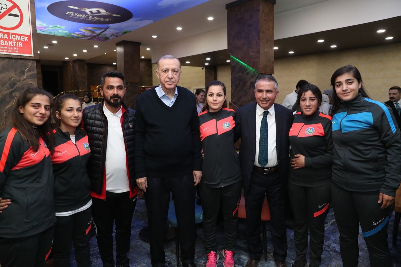 Cumhurbaşkanı Erdoğan sınırda askerlerle iftar yaptı 13