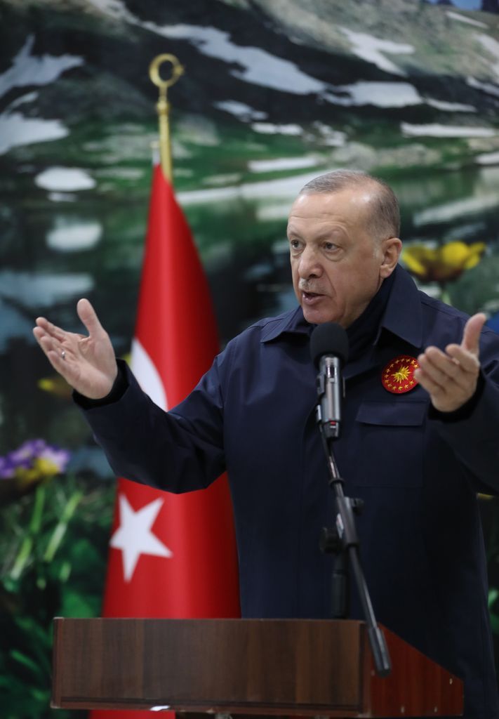Cumhurbaşkanı Erdoğan sınırda askerlerle iftar yaptı 10