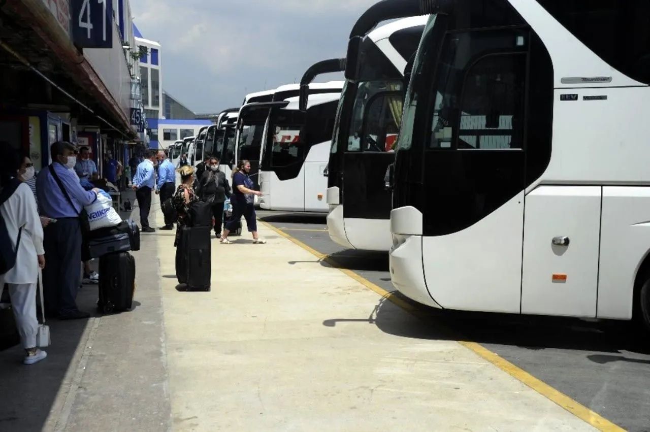 Ramazan Bayramı Öncesi Kötü Haber Geldi! Uçak, Otobüs Hızlı Tren Bilet Fiyatları... 11