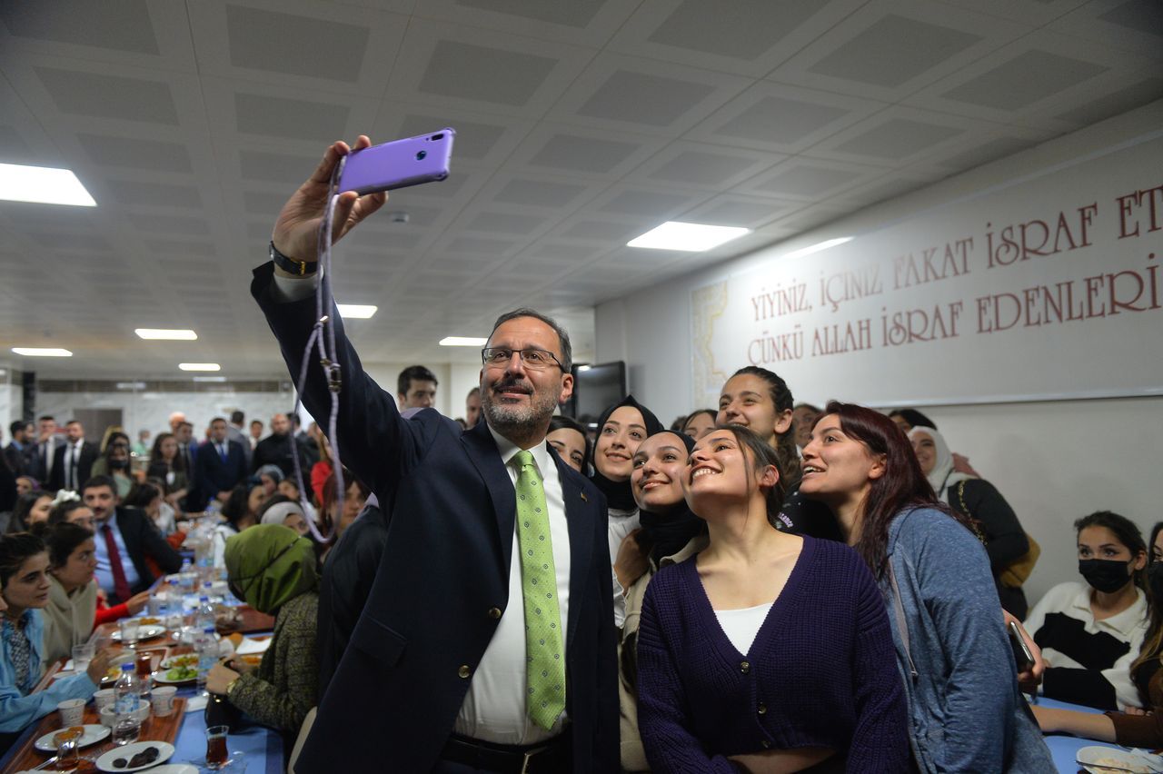 Gençlik ve Spor Bakanı Kasapoğlu, Tunceli ve Elazığ'da gençlerle buluştu 2