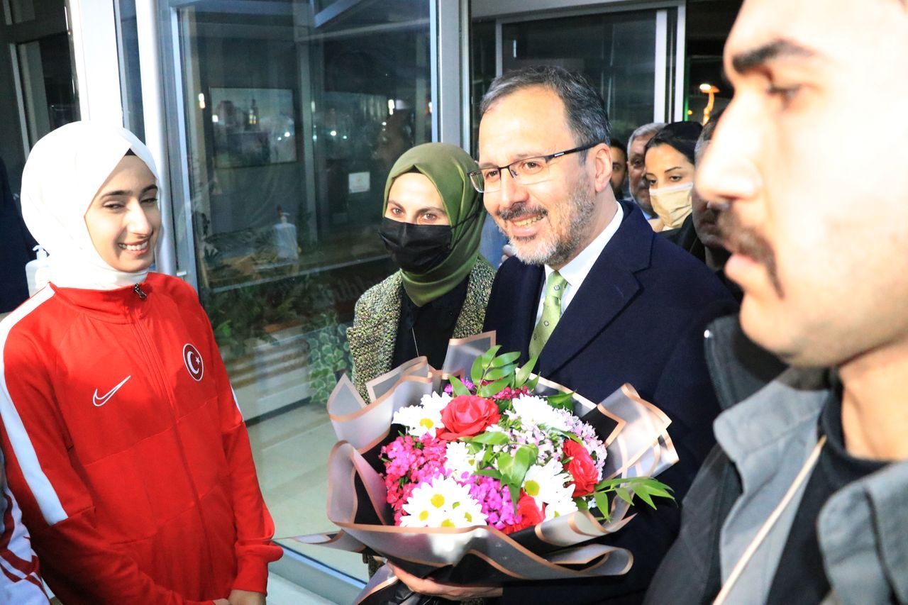 Gençlik ve Spor Bakanı Kasapoğlu, Tunceli ve Elazığ'da gençlerle buluştu 13
