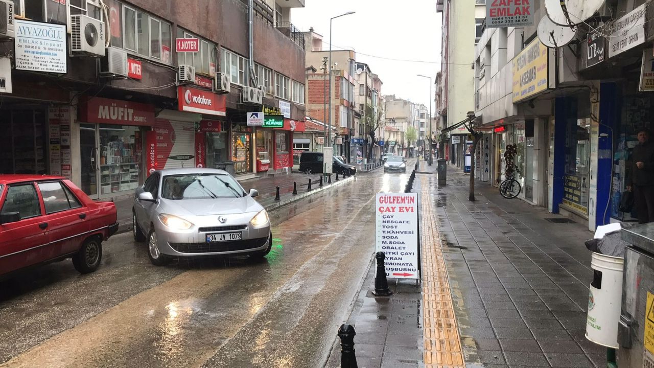 Meteoroloji sarı kodla uyarmıştı! Beklenen yağış başladı 4