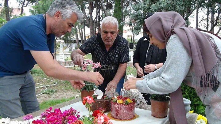 Sokak köpekleri yüzünden ölüme koşmuştu: Mahra'nın mezarı başında en acı doğum günü... 10