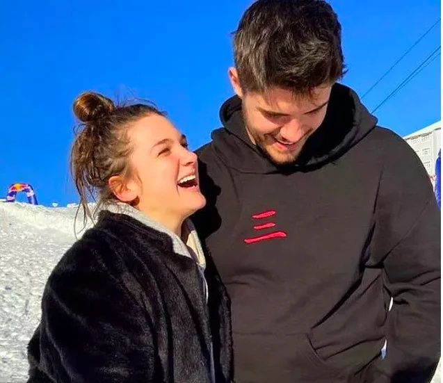 Survivor Nisa Bölükbaşı'ndan Unutulmaz Barış Murat Yağcı İtirafı Geldi! 5