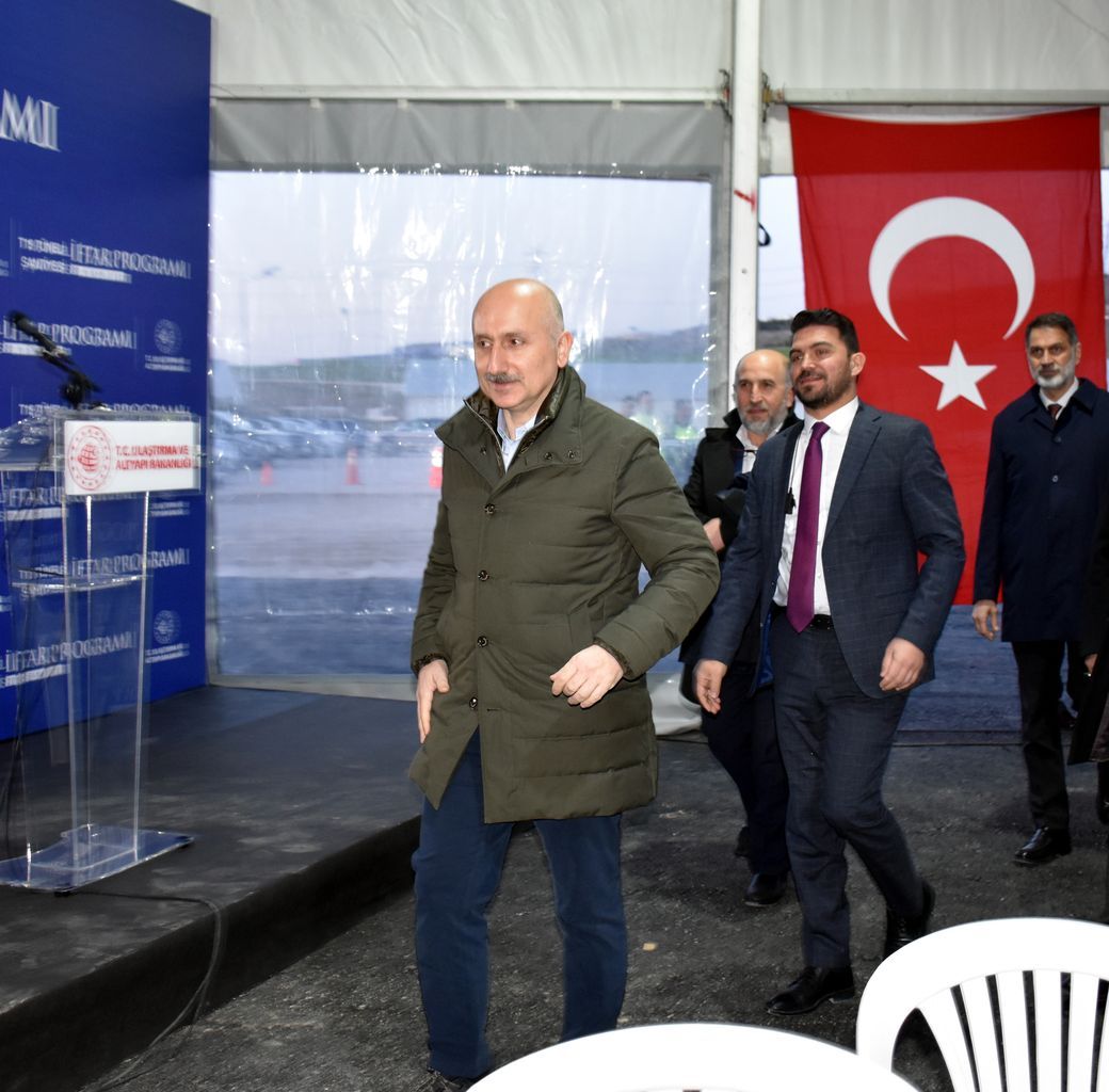Bakan Karaismailoğlu: Demiryolu ağımızı 2053'de 28 bin 590 kilometreye hedefledik 1