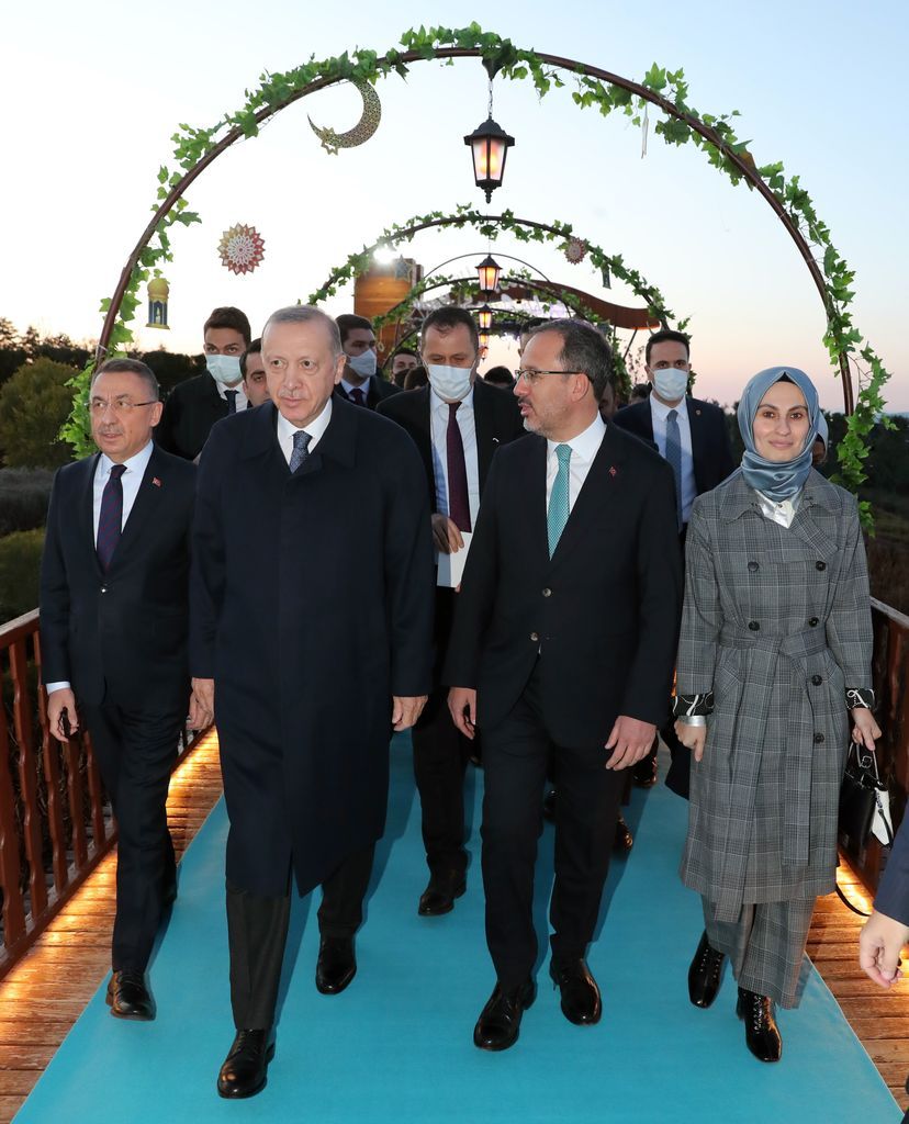 Cumhurbaşkanı Erdoğan, milli sporcularla iftarda buluştu, tek tek sohbet etti 2
