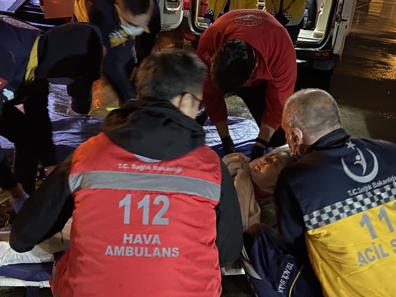 Bakanlık harekete geçti: Fas ve Mısır'daki iki Türk hasta tedavileri için ambulans uçakla Türkiye'ye getirildi! 3