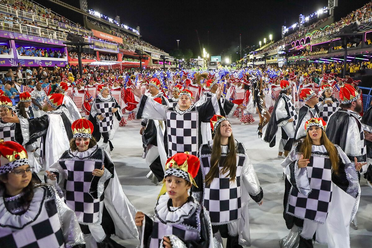 Dünyaca ünlü Rio Karnavalı iki yıl aradan sonra geri döndü 18