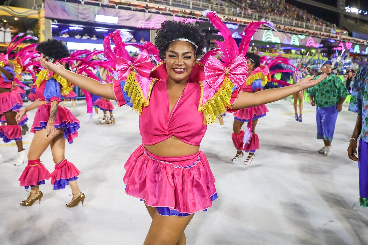 Dünyaca ünlü Rio Karnavalı iki yıl aradan sonra geri döndü 20