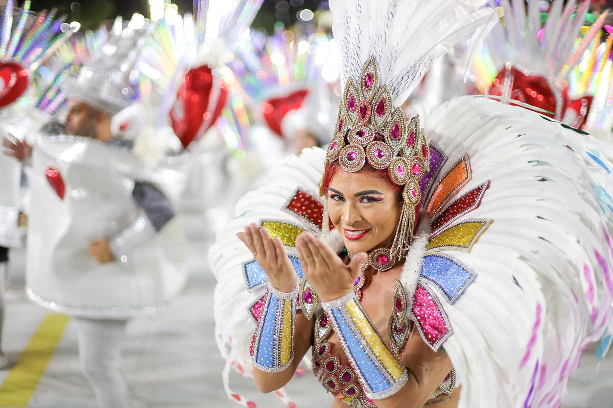 Dünyaca ünlü Rio Karnavalı iki yıl aradan sonra geri döndü 21