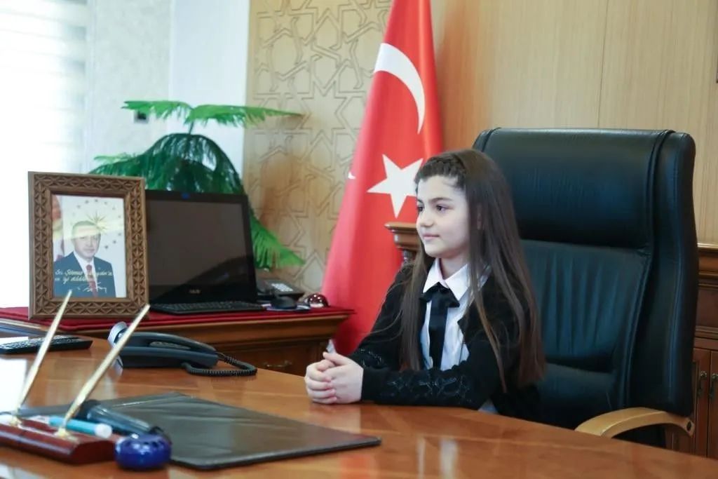 23 Nisan'da koltuğu kapan çocuklar talimat yağdırdı! Kimi büyükşehir ilan etti, kimi 'Çocuk köyü yapılsın' dedi... 5