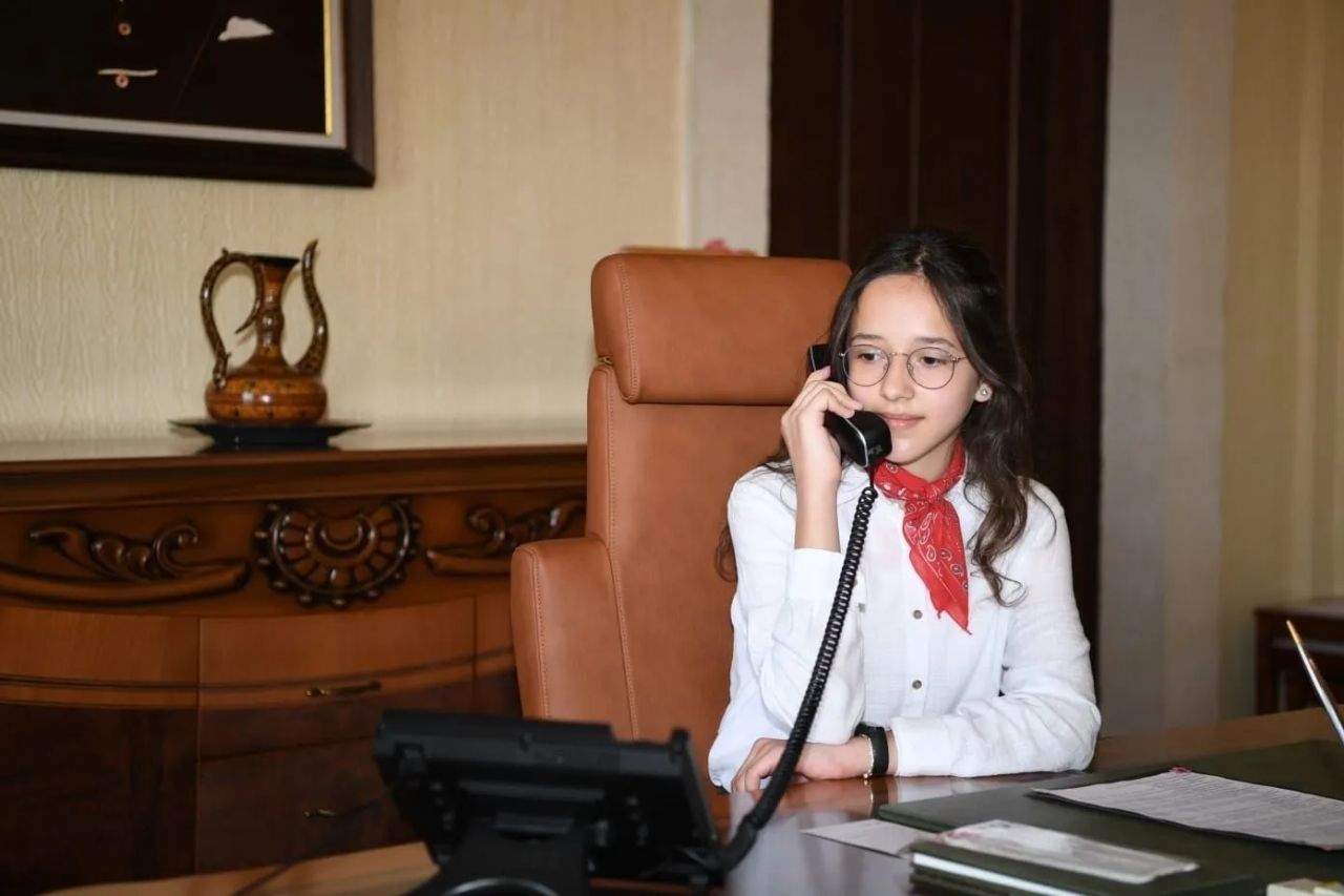 23 Nisan'da koltuğu kapan çocuklar talimat yağdırdı! Kimi büyükşehir ilan etti, kimi 'Çocuk köyü yapılsın' dedi... 2
