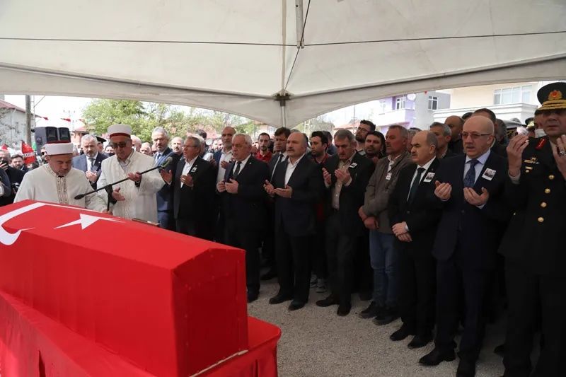 Türkiye şehitlerine ağlıyor: Pençe-Kilit şehitleri Kubilay Çon ve Furkan Gök son yolculuklarına uğurlandı... 4