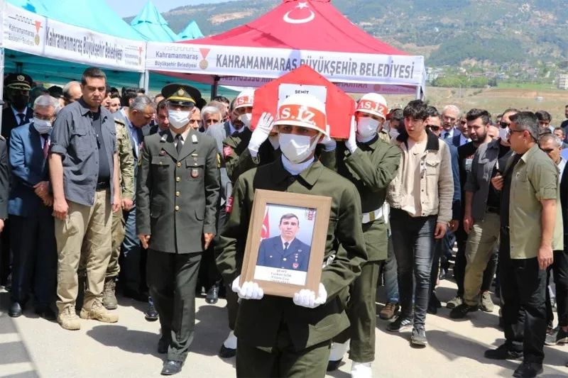 Türkiye şehitlerine ağlıyor: Pençe-Kilit şehitleri Kubilay Çon ve Furkan Gök son yolculuklarına uğurlandı... 5