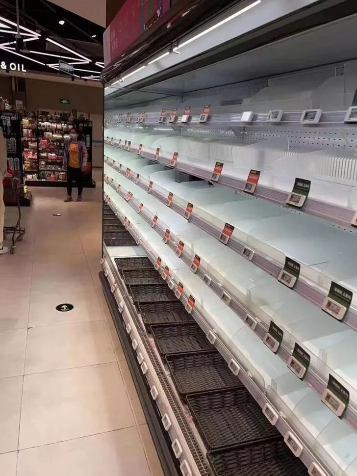 Çin'de karantina iddiaları sonrası halk marketlere akın etti: Raflar boş kaldı! 2