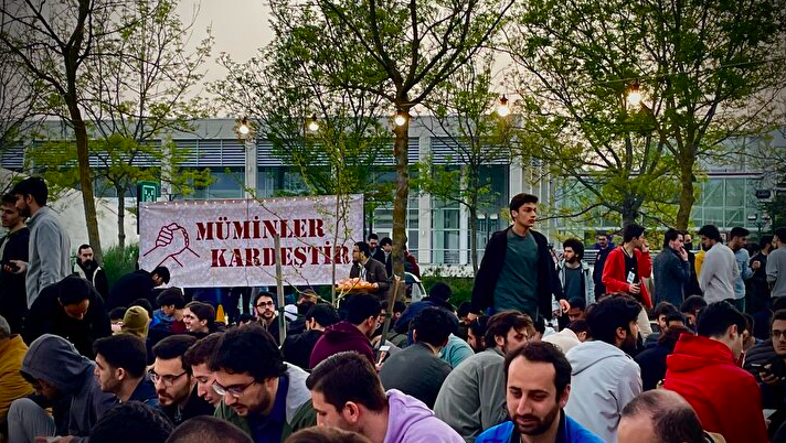 İTÜ'de öğrenciler iftarda bir araya geldi 4