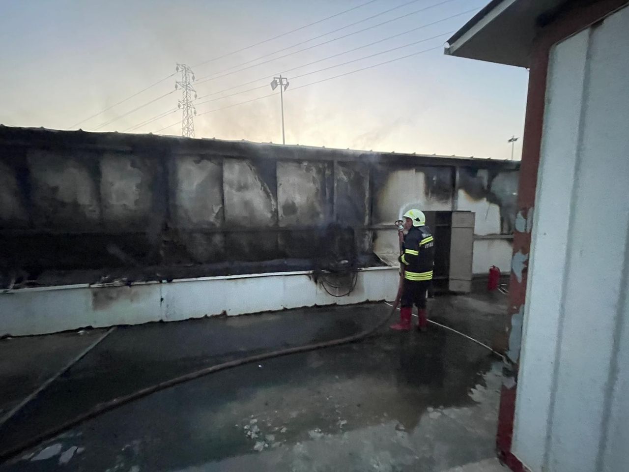 Kılıç Holding'in balık fabrikasında korkutan yangın 8