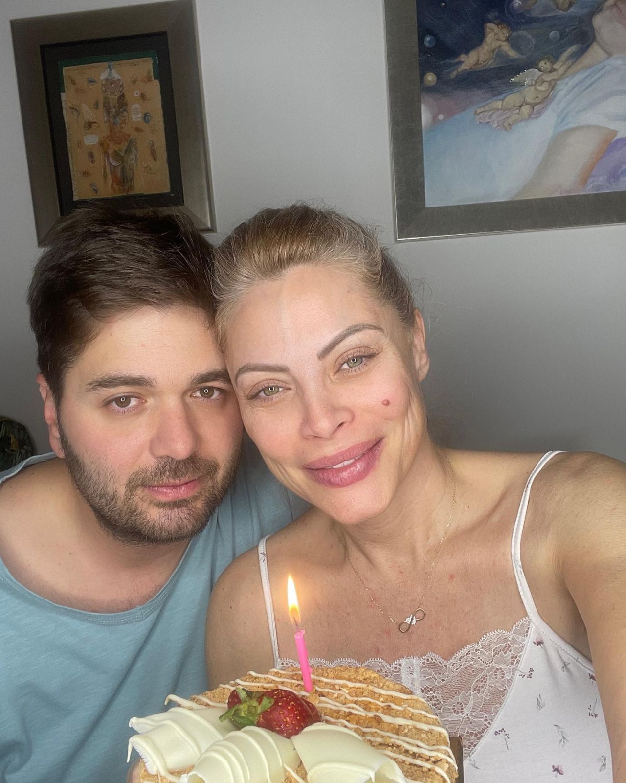 Seray Sever doğum öncesi gerçekleştirdiği fotoğraf çekiminden karelerini yayınladı 2