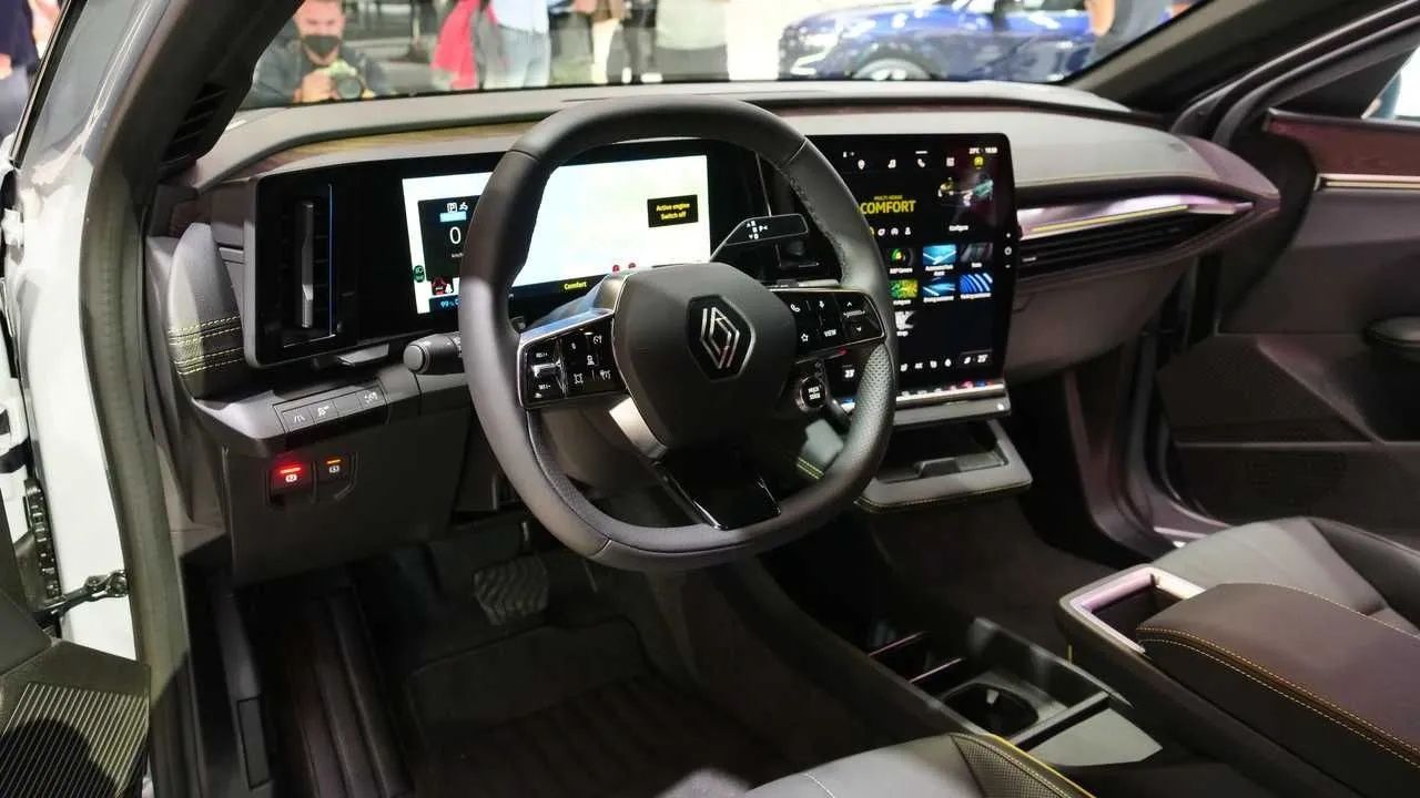 Renault Megane 2022 Fiyatlarında Daha Önce Bunu Yapmadı! Dev Markanın Fiyat Listesinde Çılgınlık! 6