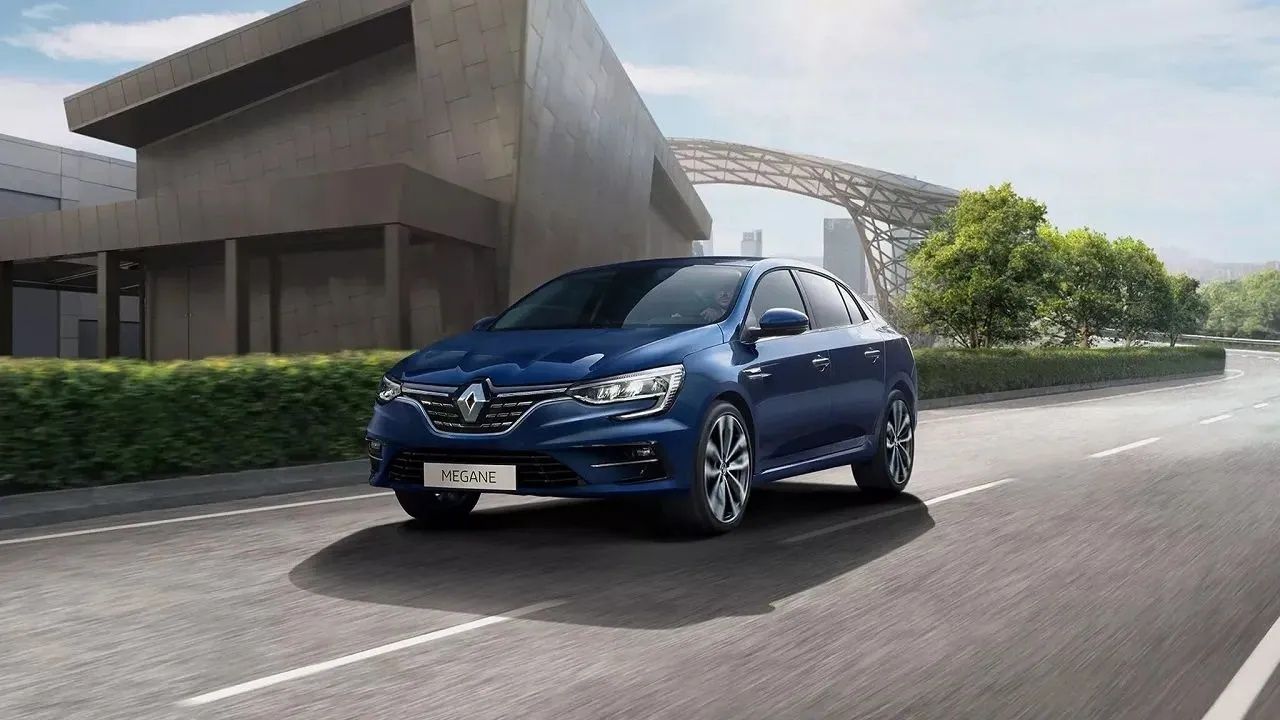 Renault Megane 2022 Fiyatlarında Daha Önce Bunu Yapmadı! Dev Markanın Fiyat Listesinde Çılgınlık! 7