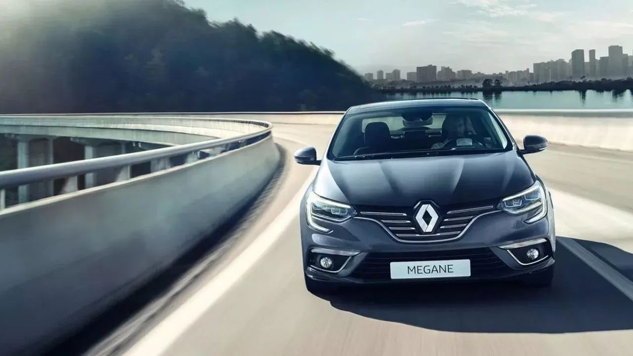 Renault Megane 2022 Fiyatlarında Daha Önce Bunu Yapmadı! Dev Markanın Fiyat Listesinde Çılgınlık! 18