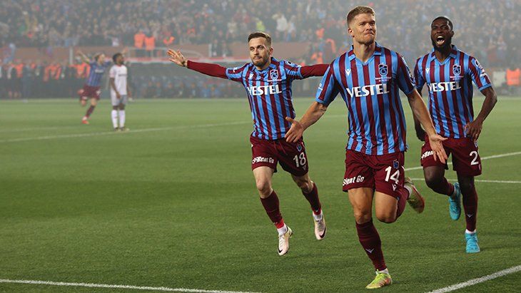 Trabzonspor 7 Şampiyonluğunda Yerli Teknik Direktör İmzası Var! 4