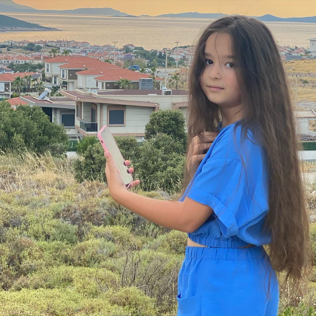 İbrahim Tatlıses ile Ayşegül Yıldız'ın kızları Elif Ada Tatlıses son haliyle görenleri hayrete düşürdü 14