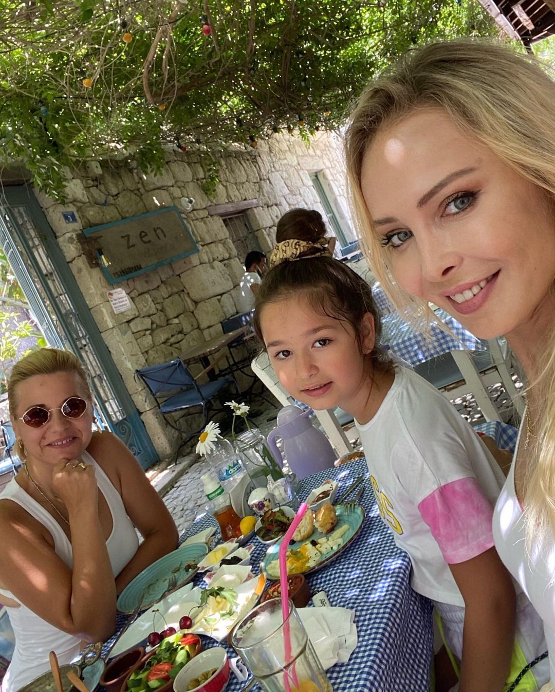 İbrahim Tatlıses ile Ayşegül Yıldız'ın kızları Elif Ada Tatlıses son haliyle görenleri hayrete düşürdü 18