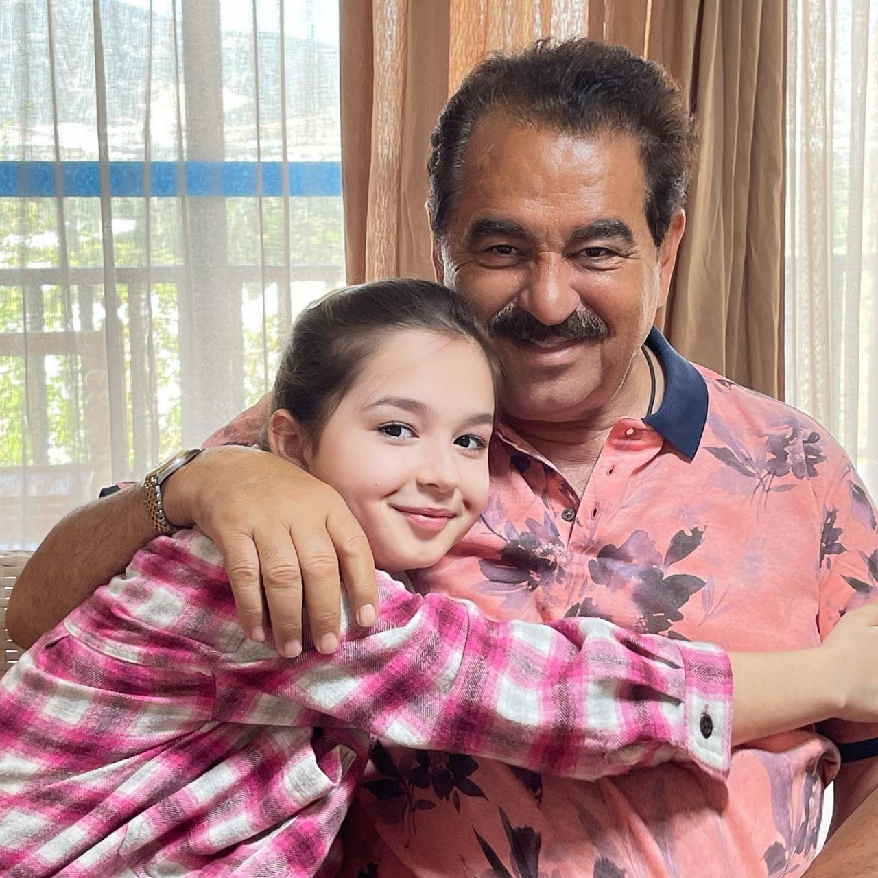 İbrahim Tatlıses ile Ayşegül Yıldız'ın kızları Elif Ada Tatlıses son haliyle görenleri hayrete düşürdü 9