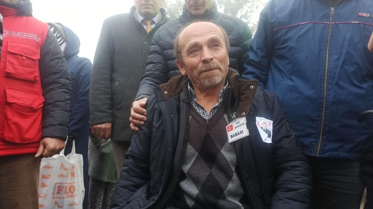 2 ay sonra baba olacaktı! Şehit Uzman Çavuş Mümin Çarkcı'nın cenazesinde gözyaşları sel oldu 2