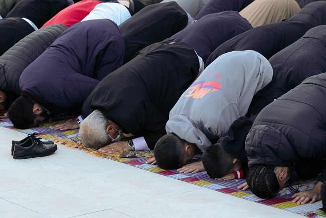 Avustralya'nın Sidney kentindeki Müslümanlar bayram namazı için camiye akın etti 5