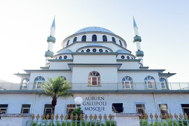 Avustralya'nın Sidney kentindeki Müslümanlar bayram namazı için camiye akın etti 3