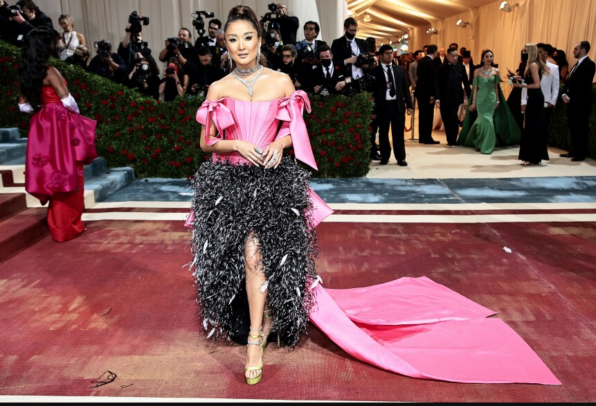Met Gala 2022 gerçekleşti! Kim Kardashian kostümüyle kırmızı halıya damga vurdu 21