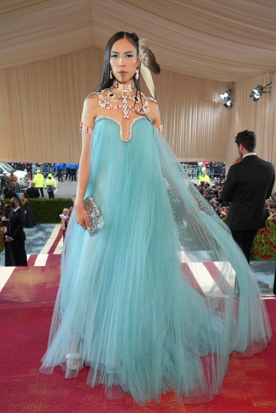 Met Gala 2022 gerçekleşti! Kim Kardashian kostümüyle kırmızı halıya damga vurdu 19