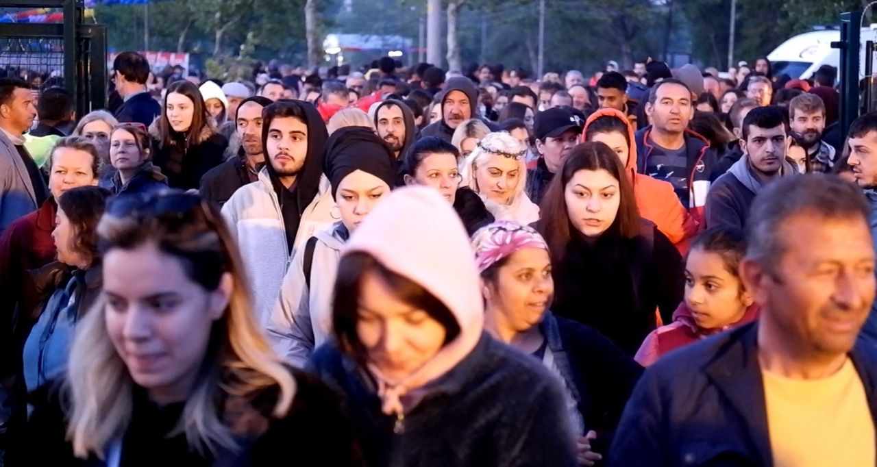 On binlerce kişi Edirne'ye akın etti: Kakava Hıdırellez şenlikleri sabaha kadar sürdü! 11