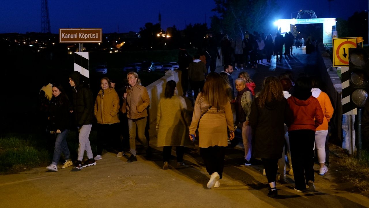 On binlerce kişi Edirne'ye akın etti: Kakava Hıdırellez şenlikleri sabaha kadar sürdü! 7
