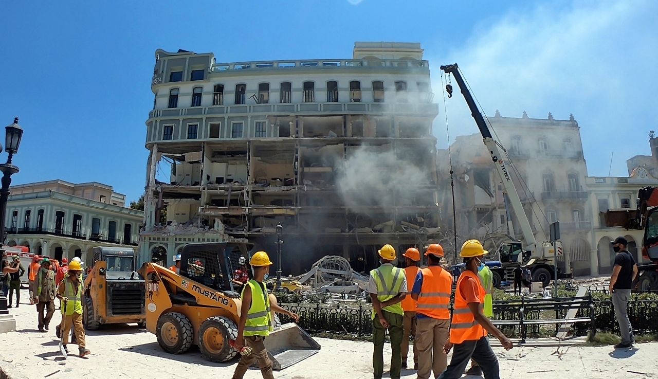 Küba'daki patlamada bilanço ağırlaşıyor: Ölü sayısı 22'ye çıktı! İşte bölgeden görüntüler... 7