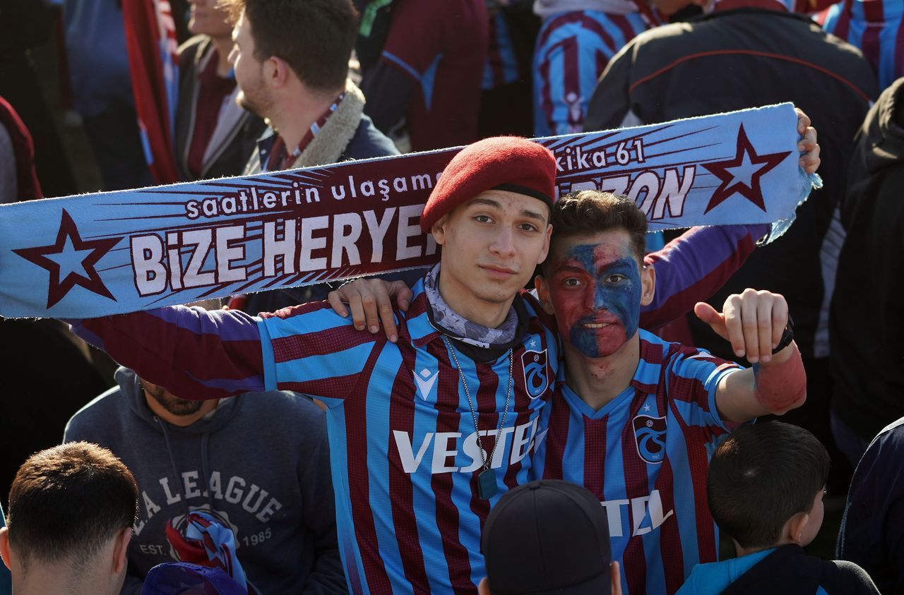 Trabzonspor, şampiyonluğu İstanbul’da kutladı! Yenikapı doldu taştı 3