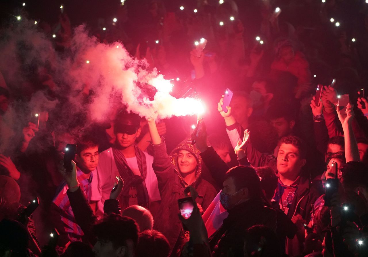 Trabzonspor, şampiyonluğu İstanbul’da kutladı! Yenikapı doldu taştı 18