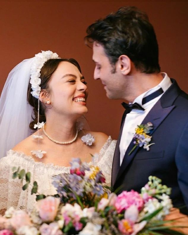Bebeğine kavuşmak için gün sayan Demet Evgar baby shower yerine 'anneliğe geçiş kutlaması' yaptı 2