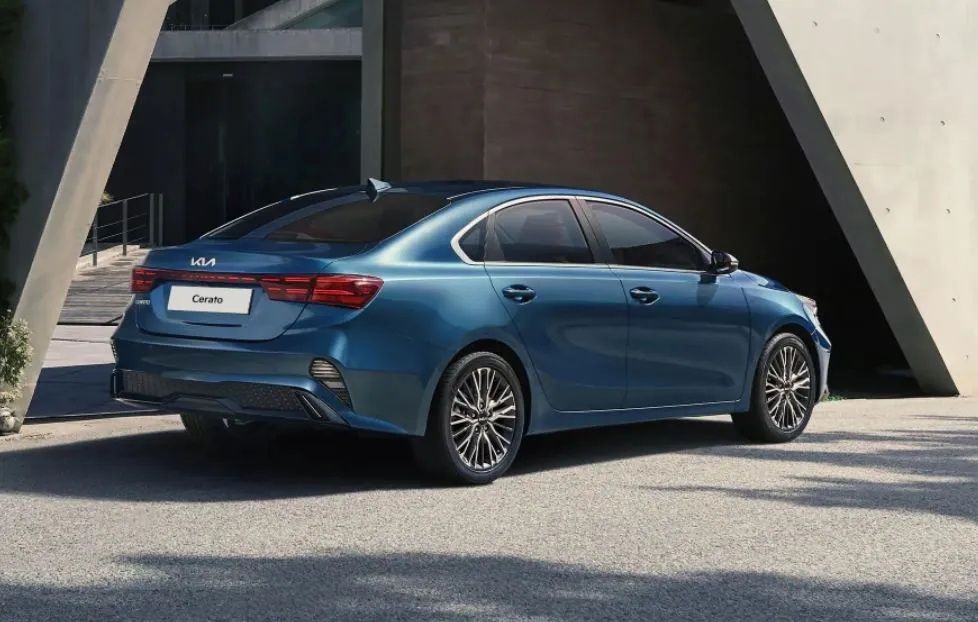 Kia Yeni Bombası Cerato İle Türkiye'de! 2022 Kia Cerato Satış Fiyatıyla sürpriz yaptı 2