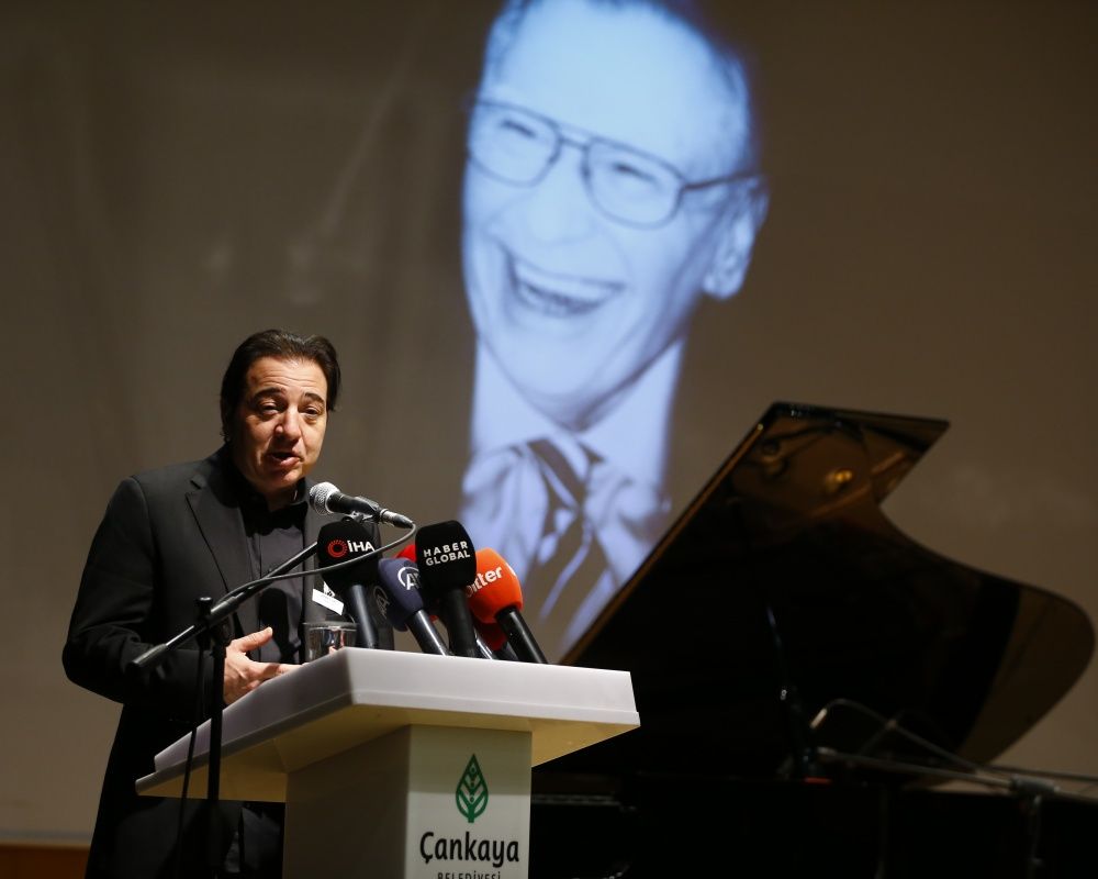 Fazıl Say’ın babası müzikolog ve yazar Ahmet Say dualarla son yolculuğuna uğurlandı 4